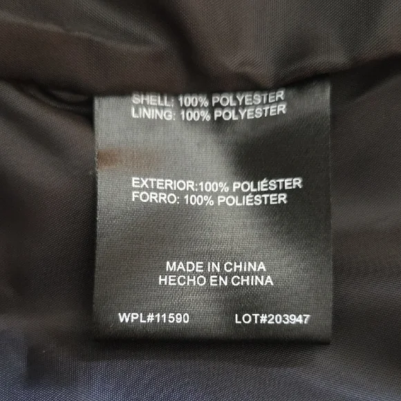 Weatherproof White and Black Sherpa Vest - Picture 8 of 13